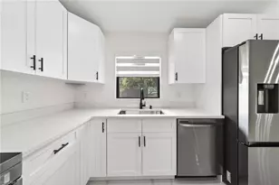 1513 NE 13th Ave, Cape Coral, FL 33909 - Photo 10