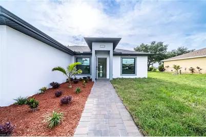 1513 NE 13th Ave, Cape Coral, FL 33909 - Photo 2