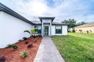 1513 NE 13th Ave, Cape Coral, FL 33909 - Photo 2