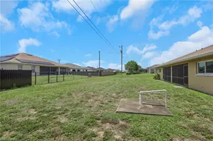 22/ 24 NW 15th Pl, Cape Coral, FL 33993 - Photo 26