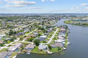 102 SW 9th St, Cape Coral, FL 33991 - Photo 40