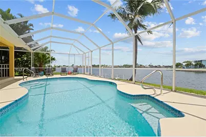 102 SW 9th St, Cape Coral, FL 33991 - Photo 2