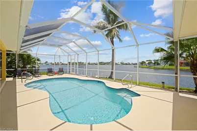 102 SW 9th St, Cape Coral, FL 33991 - Photo 4