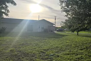 1401 Yvonne Ave S, Lehigh Acres, FL 33976 - Photo 18