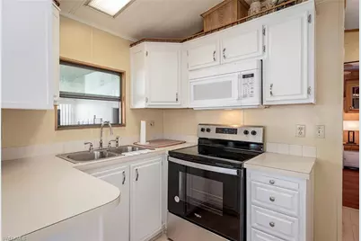 271 Caravan Cir, North Fort Myers, FL 33903 - Photo 8