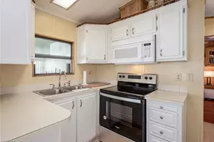 271 Caravan Circle, North Fort Myers, FL 33903 - Photo 8