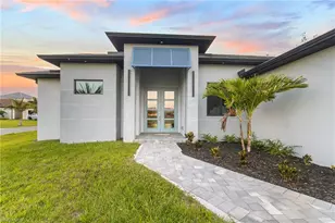 142 SW 33rd Pl, Cape Coral, FL 33991 - Photo 2
