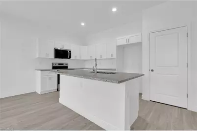 203 E 17th St, Lehigh Acres, FL 33972 - Photo 8