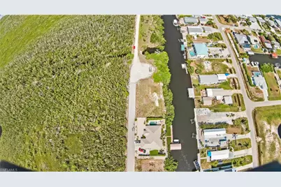 2807 Cussell Dr, Saint James City, FL 33956 - Photo 10