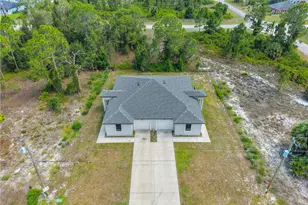 1054 Ainsworth St E, Lehigh Acres, FL 33974 - Photo 8