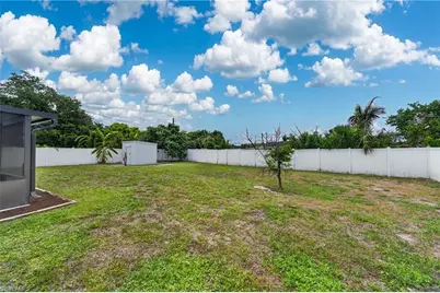2254 9th Ter, Lehigh Acres, FL 33936 - Photo 24
