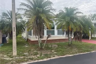 94 Poinsettia Dr, Fort Myers, FL 33905 - Photo 2