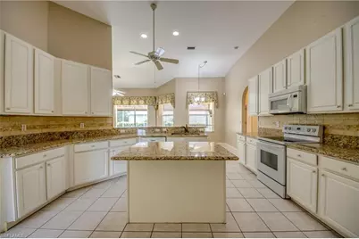 8904 Baytowne Loop, Fort Myers, FL 33908 - Photo 2