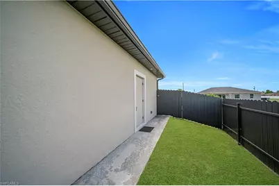1128 Nelson Rd N, Cape Coral, FL 33993 - Photo 20