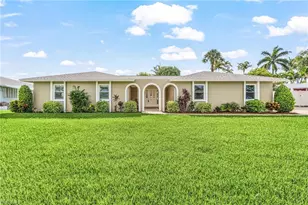 5985 Baker Ct, Fort Myers, FL 33919 - Photo 2