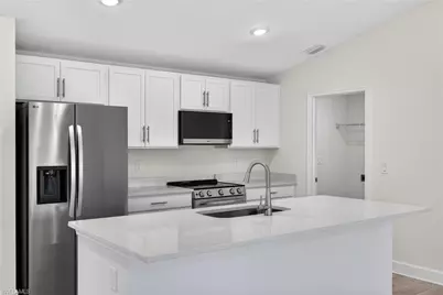 1707 NW 25th Ln, Cape Coral, FL 33993 - Photo 6