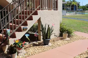 16881 Davis Rd, Fort Myers, FL 33908 - Photo 4