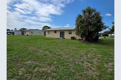 1507 Markdale St E, Lehigh Acres, FL 33936 - Photo 12