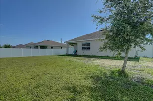 328 SW 24th Pl, Cape Coral, FL 33991 - Photo 34