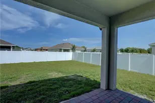 328 SW 24th Pl, Cape Coral, FL 33991 - Photo 32