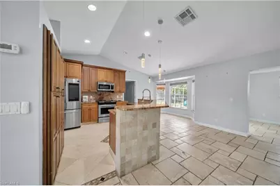 427 SE 19th Ter, Cape Coral, FL 33990 - Photo 10