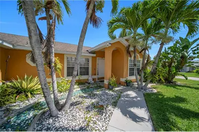 427 SE 19th Ter, Cape Coral, FL 33990 - Photo 8