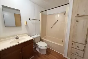 106 Gaslight Ave, North Fort Myers, FL 33917 - Photo 16