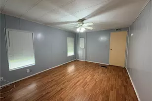 106 Gaslight Ave, North Fort Myers, FL 33917 - Photo 10