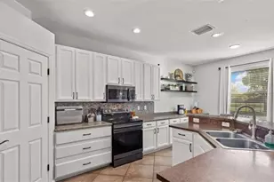 321 Shadow Lakes Dr, Lehigh Acres, FL 33974 - Photo 2