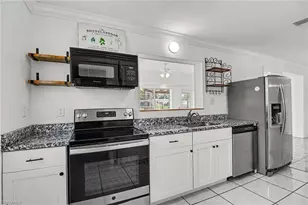 20 Estate Dr, North Fort Myers, FL 33917 - Photo 8