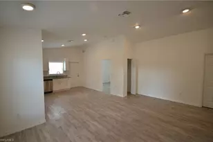 2225 Carver Ave, Fort Myers, FL 33916 - Photo 12