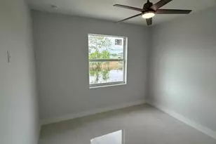2835 NE 5th Pl, Cape Coral, FL 33909 - Photo 24