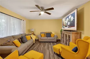 208 Redcliff Ave, Lehigh Acres, FL 33936 - Photo 8