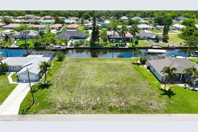 1041 SE 23rd Ave, Cape Coral, FL 33990 - Photo 4