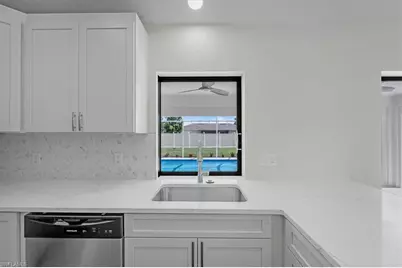 623 SE 31st Ln, Cape Coral, FL 33904 - Photo 18