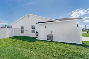 623 SE 31st Ln, Cape Coral, FL 33904 - Photo 46