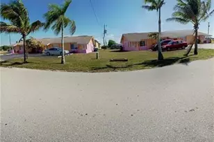 303 SW 3rd Pl, Cape Coral, FL 33991 - Photo 10