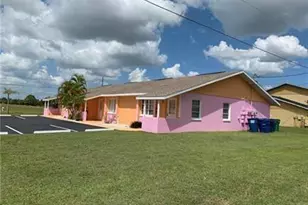 303 SW 3rd Pl, Cape Coral, FL 33991 - Photo 8