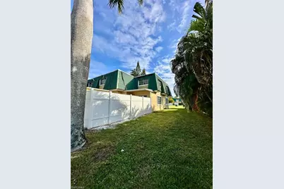 5826 Whiting Ct, Fort Myers, FL 33919 - Photo 4