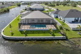 509 NE 5th Terrace, Cape Coral, FL 33909 - Photo 4