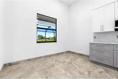 509 NE 5th Ter, Cape Coral, FL 33909 - Photo 10