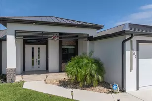 509 NE 5th Terrace, Cape Coral, FL 33909 - Photo 2