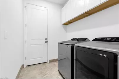509 NE 5th Ter, Cape Coral, FL 33909 - Photo 34