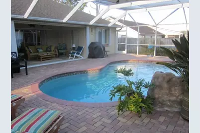 613 SE 2nd Ter, Cape Coral, FL 33990 - Photo 4