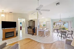 219 NE 7th Pl, Cape Coral, FL 33909 - Photo 22