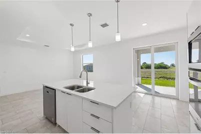 9006 S Castle Cir, Labelle, FL 33935 - Photo 4