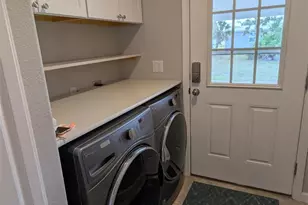 32 Greenwood Dr, North Fort Myers, FL 33903 - Photo 14