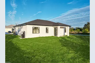 2001 Curry Ave N, Lehigh Acres, FL 33971 - Photo 18