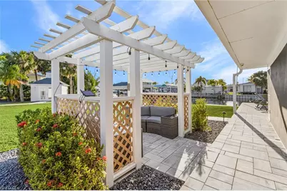 2823 8th Ave, Saint James City, FL 33956 - Photo 6