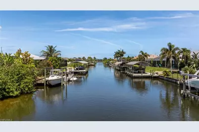 2201 SW 28th Ter, Cape Coral, FL 33914 - Photo 18